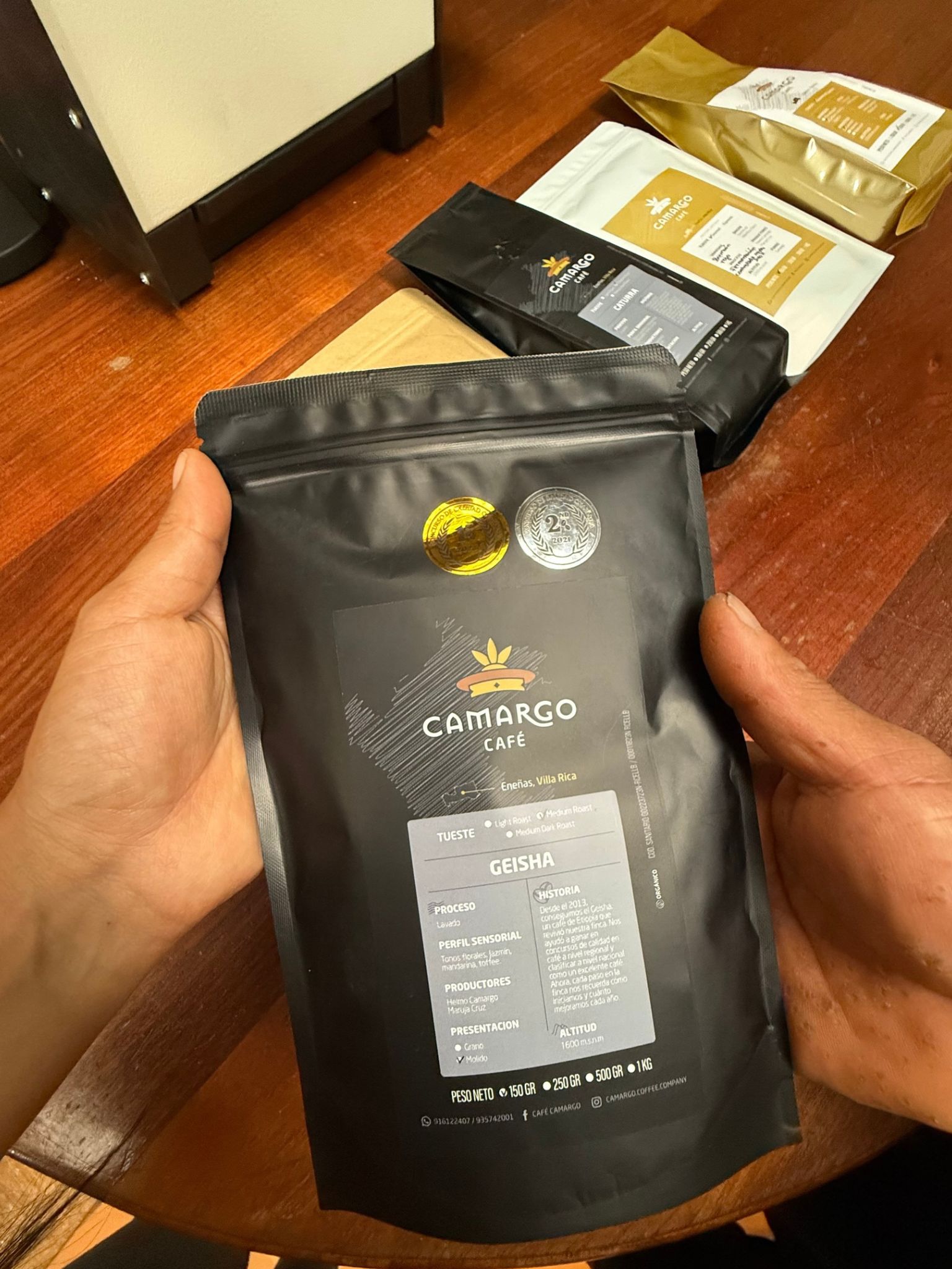 Empaque de café tostado de especialidad Camargo Café